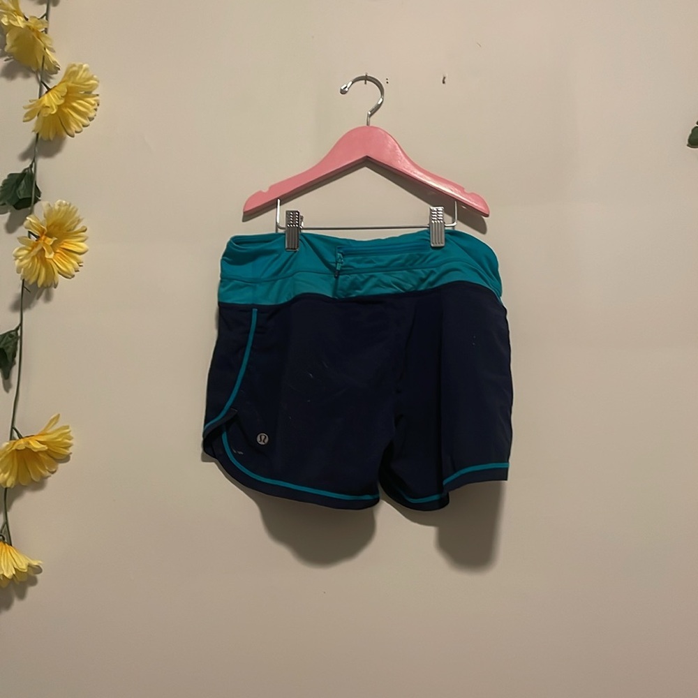 Blue workout shorts - Picture 2 of 5